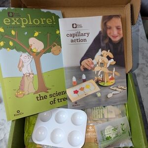 Wico Tree Science Exploration Kit - Green and White